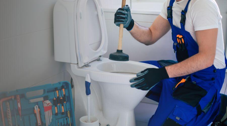 Professional septic pumping service in Canute, OK